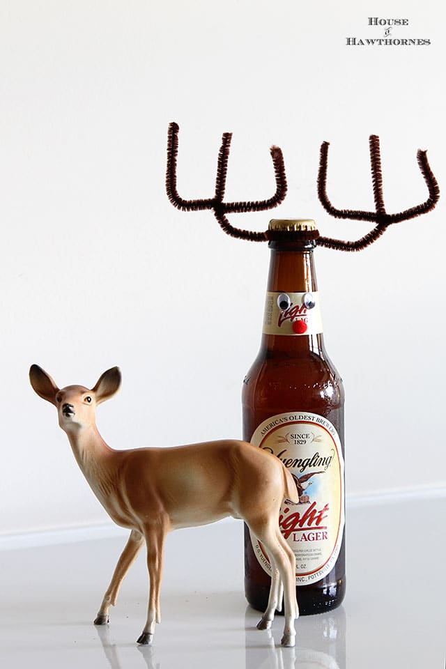 How to make your beer (or pop for that matter) bottles into cute little reindeer for the holiday season.  They make a great DIY Christmas hostess gift too.  via houseofhawthornes.com