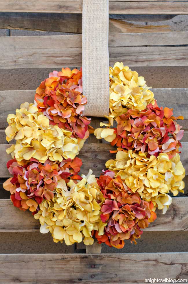 Easy fall hydrangea wreath from A Night Owl blog.