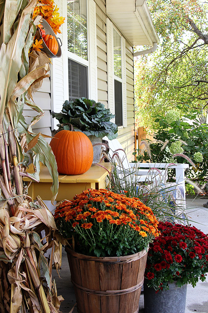 Fall porch decor modern farmhouse style. Sometimes a traditional look is just what you need to get you in the mood for fall!