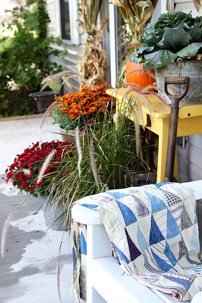 Farmhouse fall porch decor