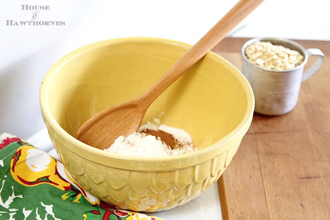 Vintage McCoy fish scale mixing bowl