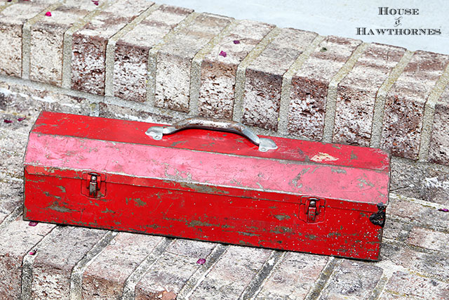 Red toolbox found at yard sale. Will be great to upcycle.