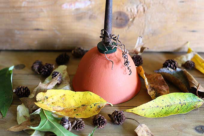 Oil can pumpkin repurpose