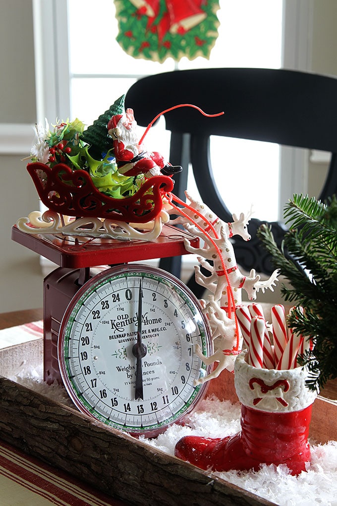 This nostalgic Christmas breakfast room is a great example of how to use vintage Christmas decor in your home without it looking like your grandma's house!