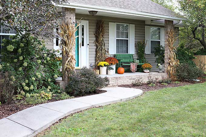 fall porch decor