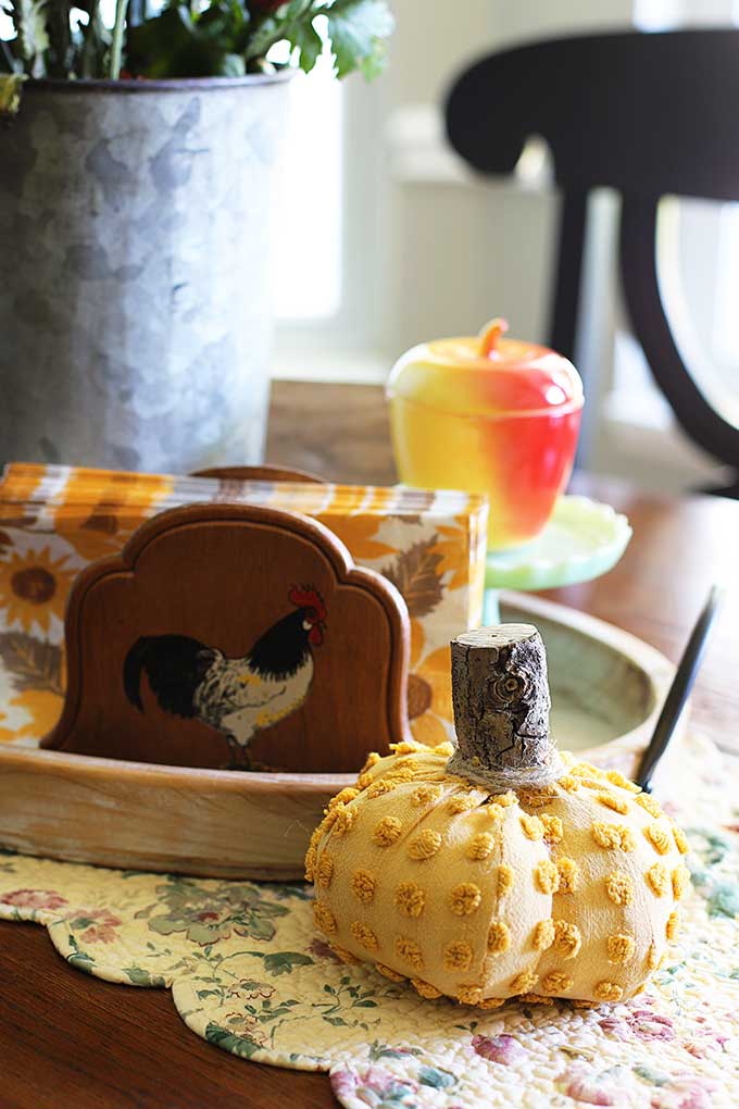 Chenille bedspread pumpkin