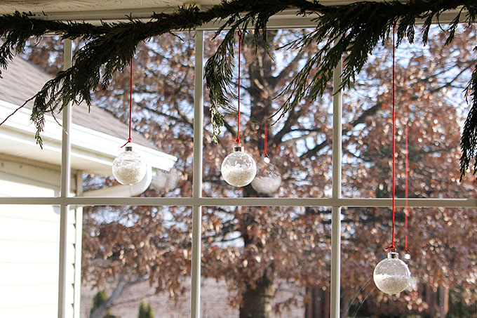 This nostalgic Christmas breakfast room is a great example of how to use vintage Christmas decor in your home without it looking like your grandma's house!