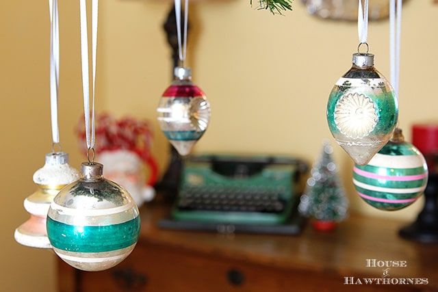 How to decorate with fun vintage Christmas decor this year including Shiny Brites, blow molds and other classic retro holiday decor. Cute ideas!