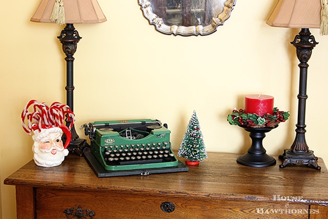 How to decorate with fun vintage Christmas decor this year including Shiny Brites, blow molds and other classic retro holiday decor. Cute ideas!