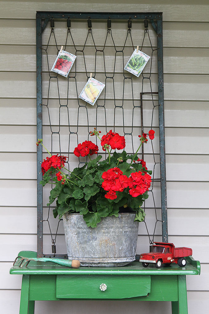 Spring is the best time to find yard sale treasures and I'm showing you my latest yard sale finds, including crib springs repurposed into porch decor.