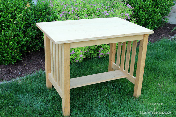 DIY instructions for making a zinc top table. Dining table could be used inside or outside. Galvanized sheet metal was used to keep the cost low.